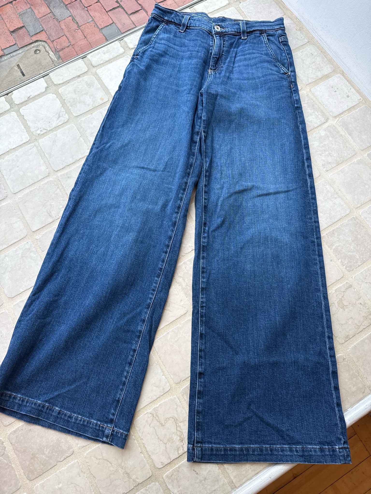 AG Jeans (Pre-owned)