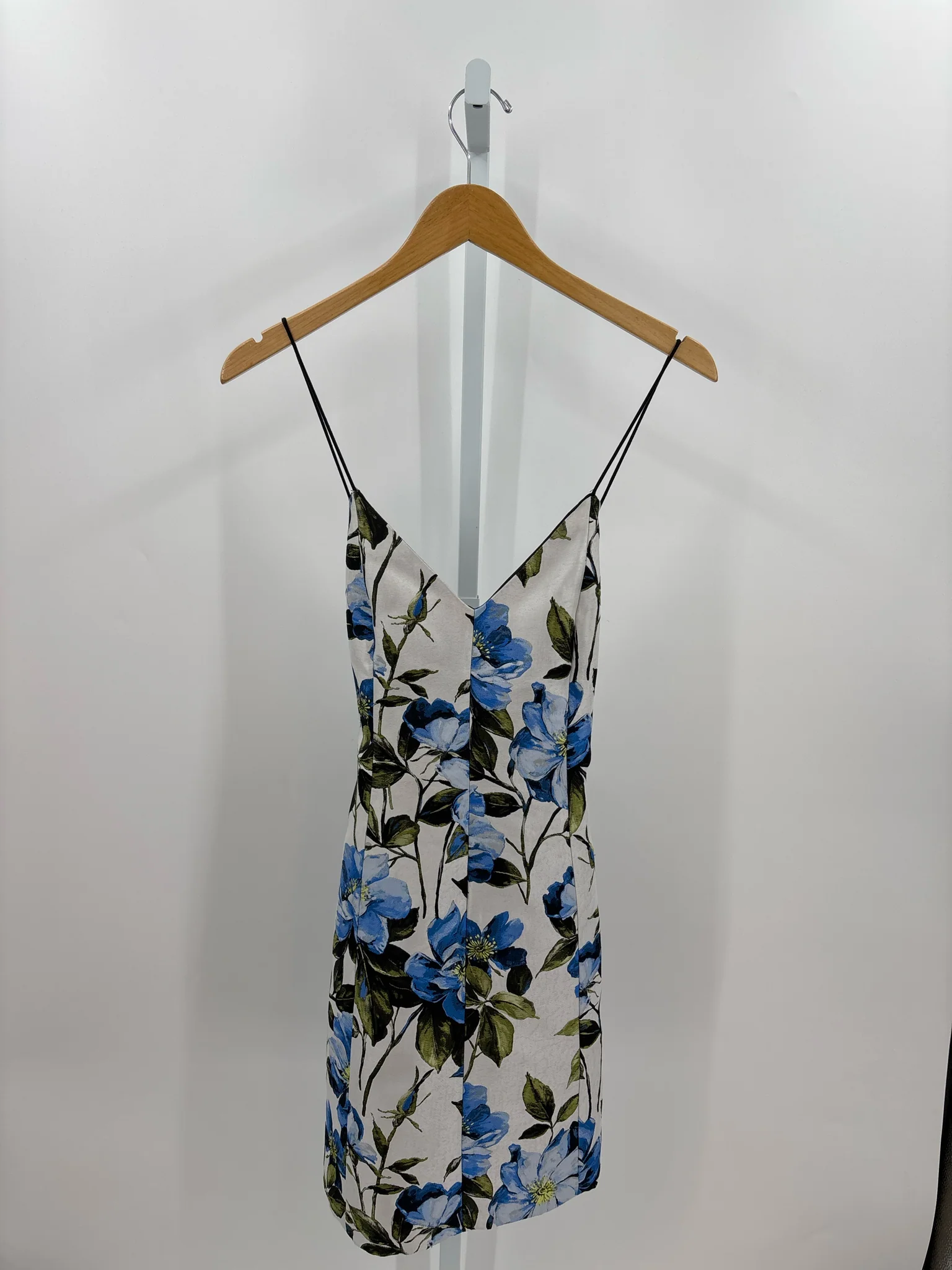 Alice & Olivia Size 8 Dresses (Pre-owned)