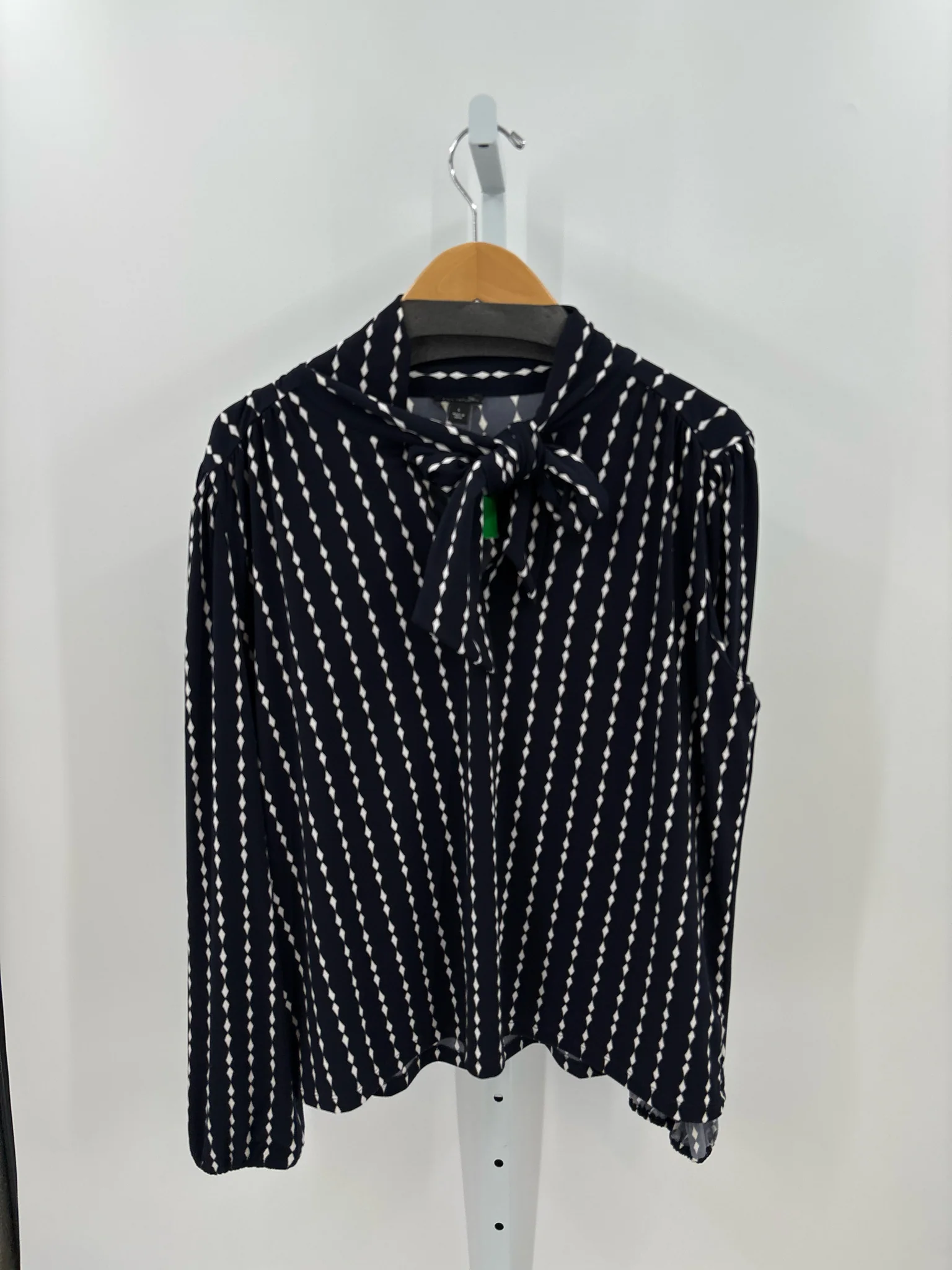 Ann Taylor Size L Shirts (Pre-owned)