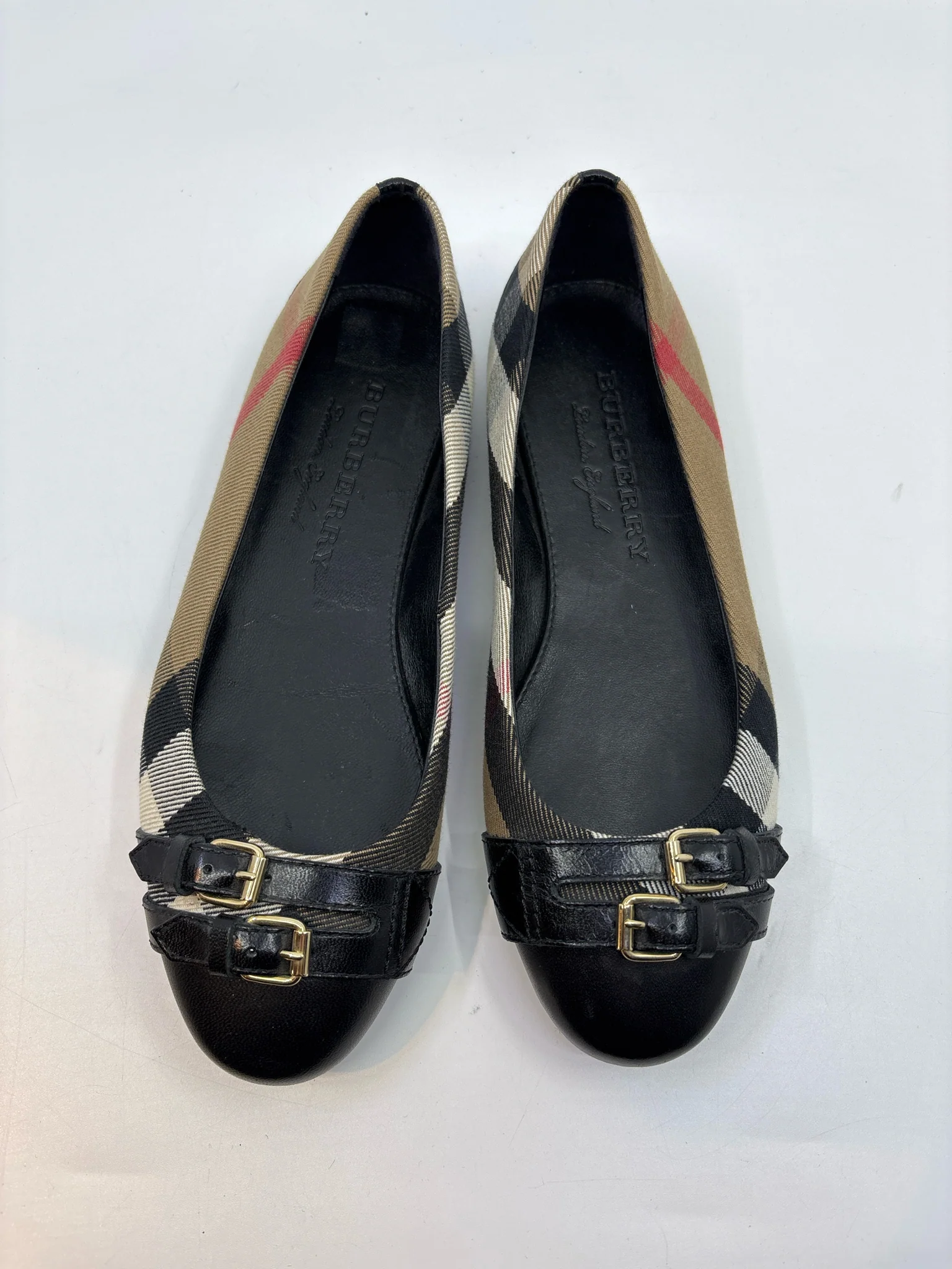 Burberry Size 35 Shoes (Pre-owned)