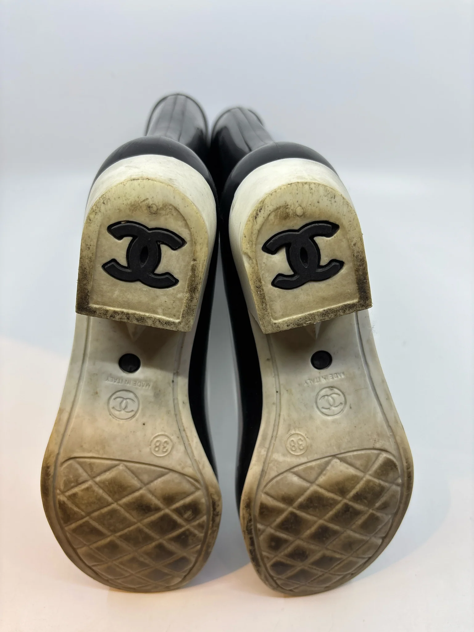 Chanel Size 38 Boots (Pre-owned) - Image 2
