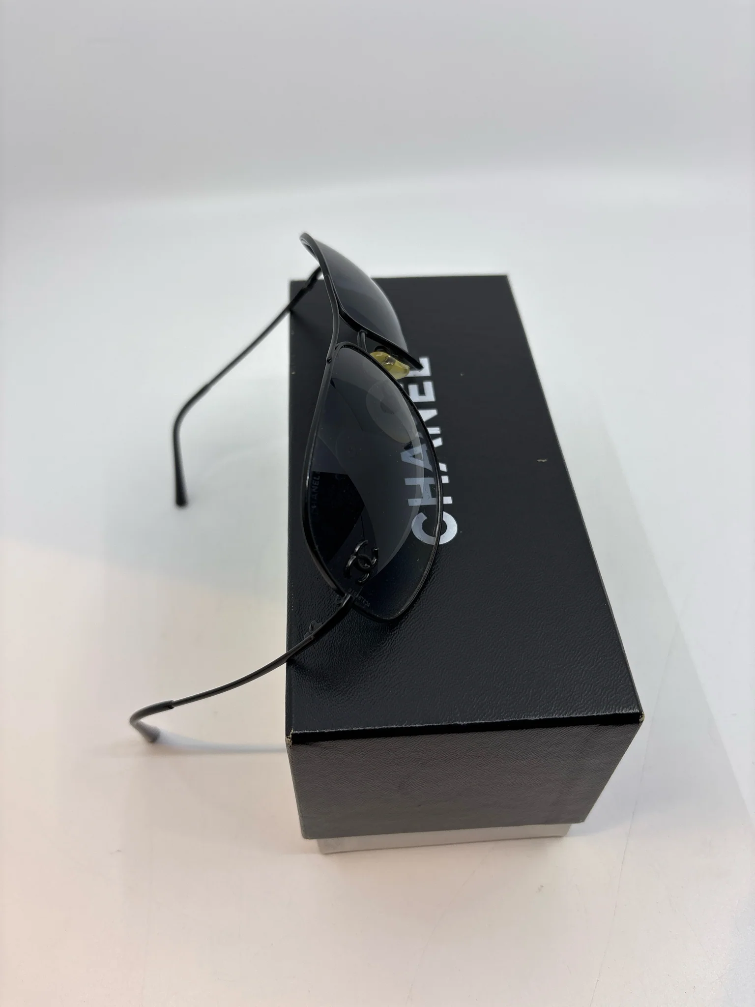 Chanel Sunglasses (Pre-owned) - Image 2