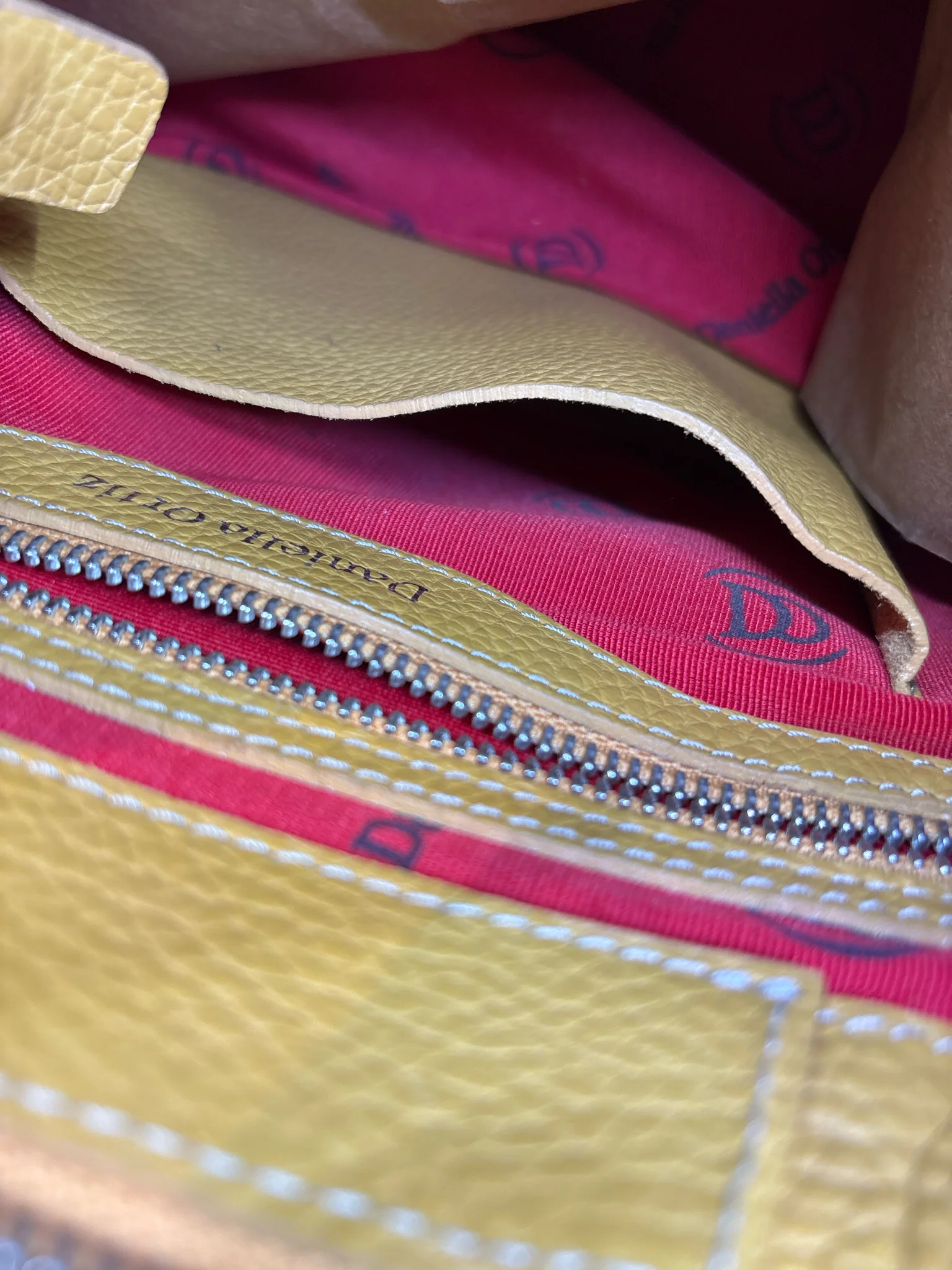 Daniella Ortiz Handbags (Pre-owned) - Image 4
