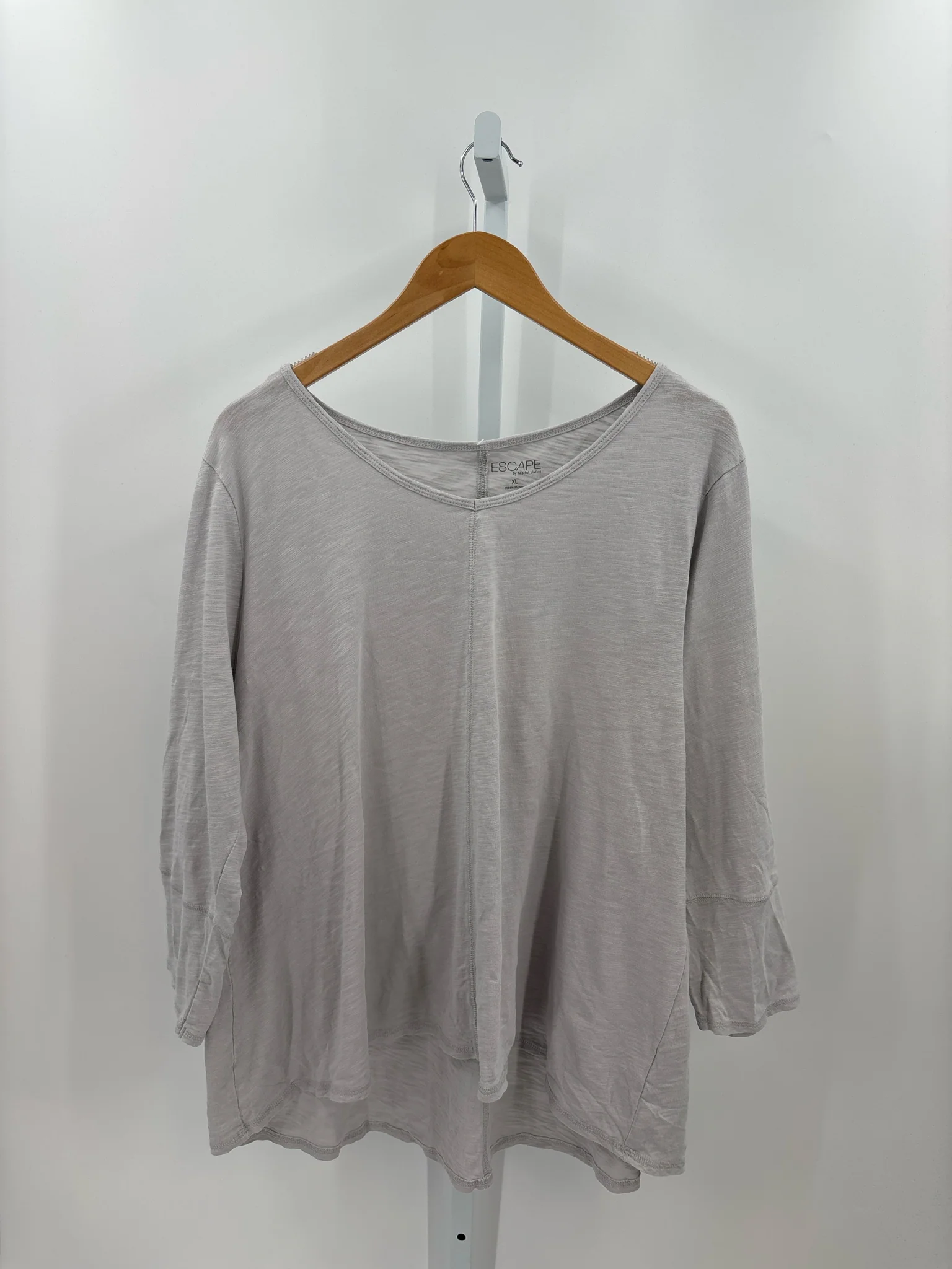 Escape Size XL Shirts (Pre-owned)