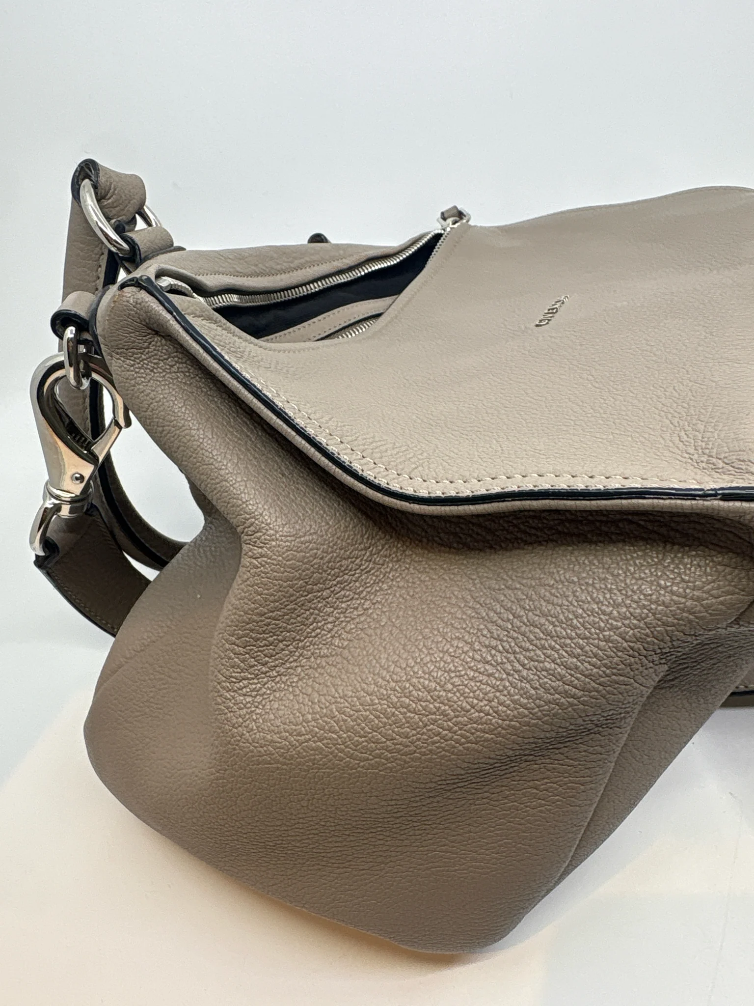 Givenchy Handbags (Pre-owned) - Image 3