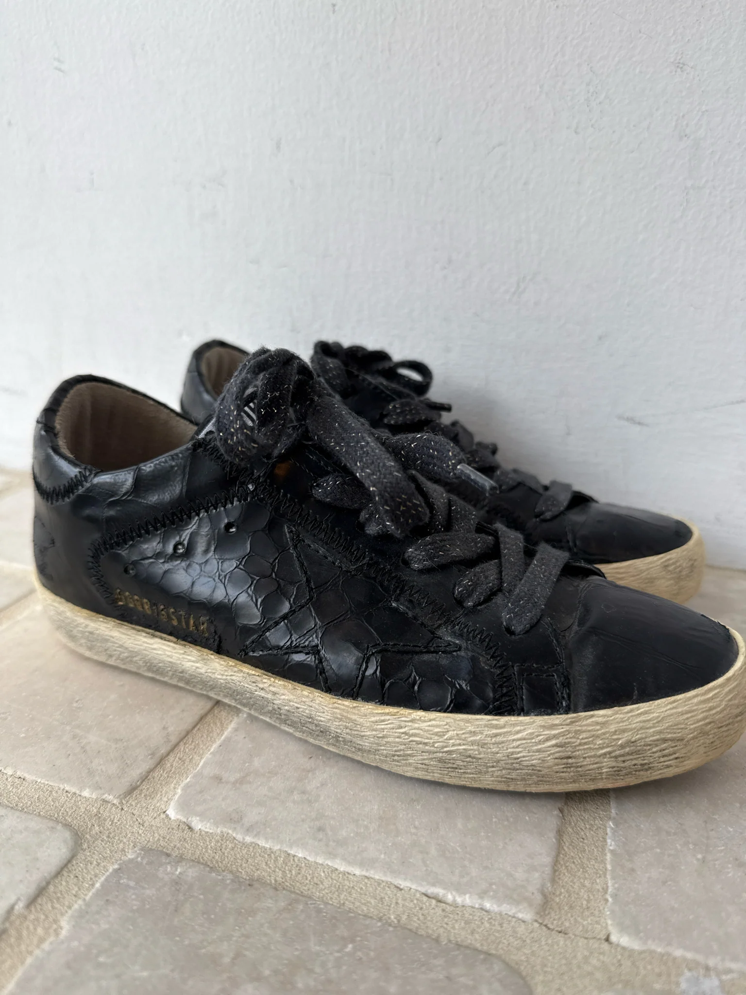Golden Goose Size 35 Sneakers (Pre-owned)