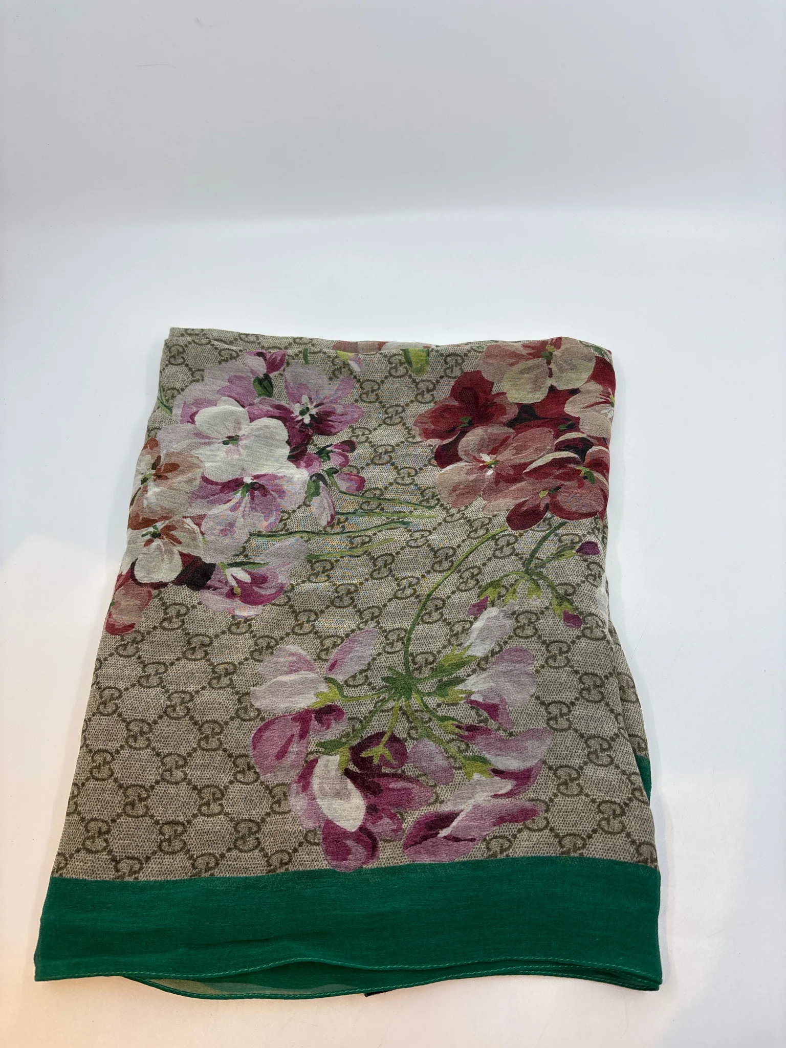 Gucci Scarves (Pre-owned)