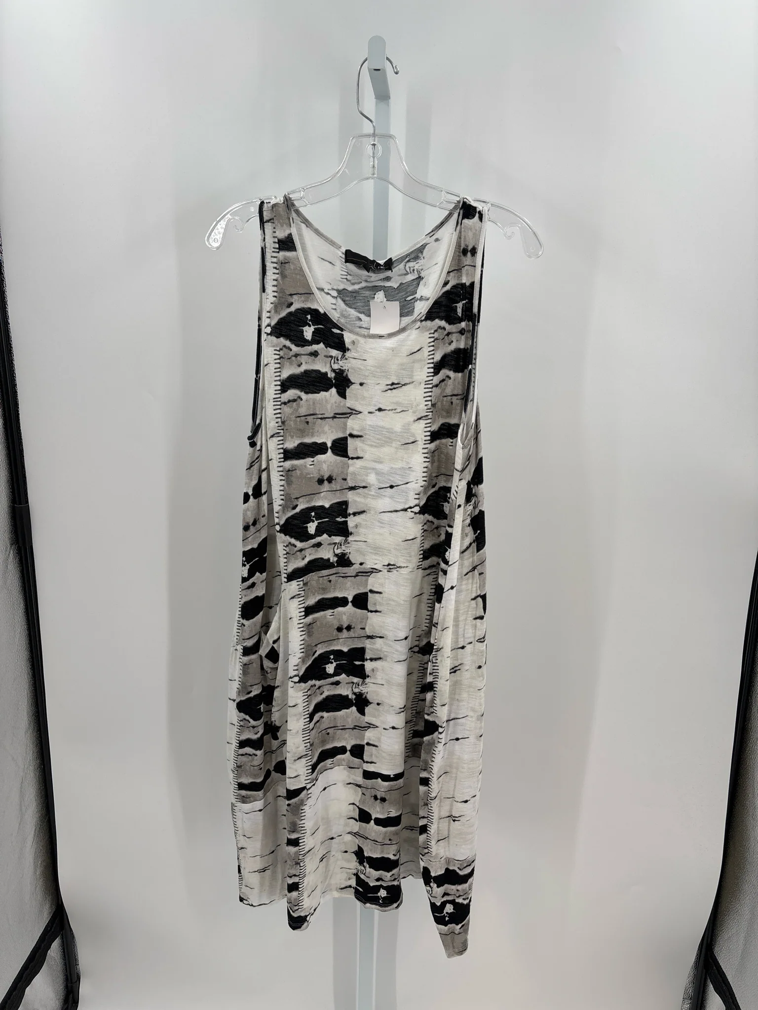 Liv Size L Dresses (Pre-owned)