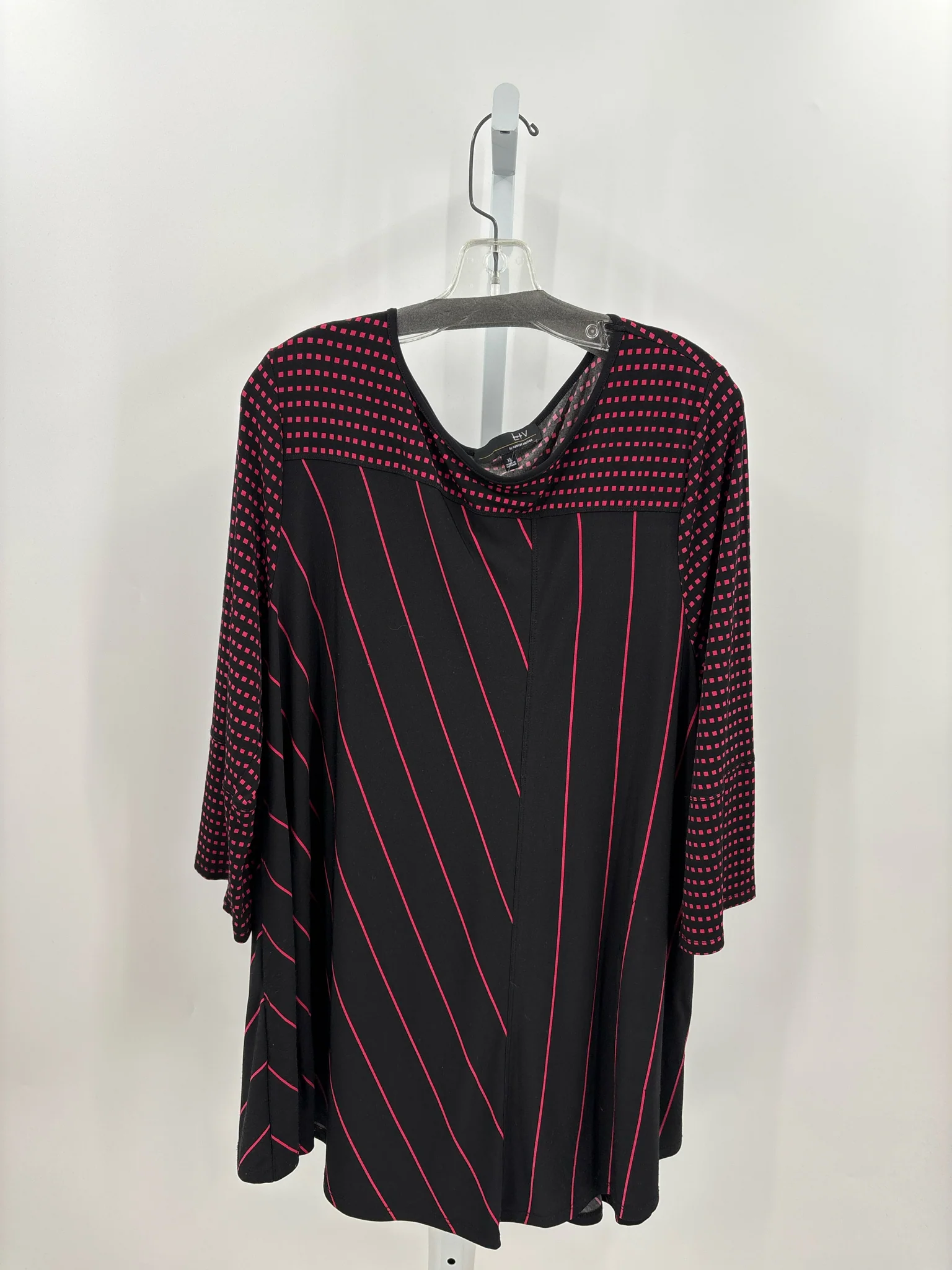 Liv Size XL Shirts (Pre-owned)
