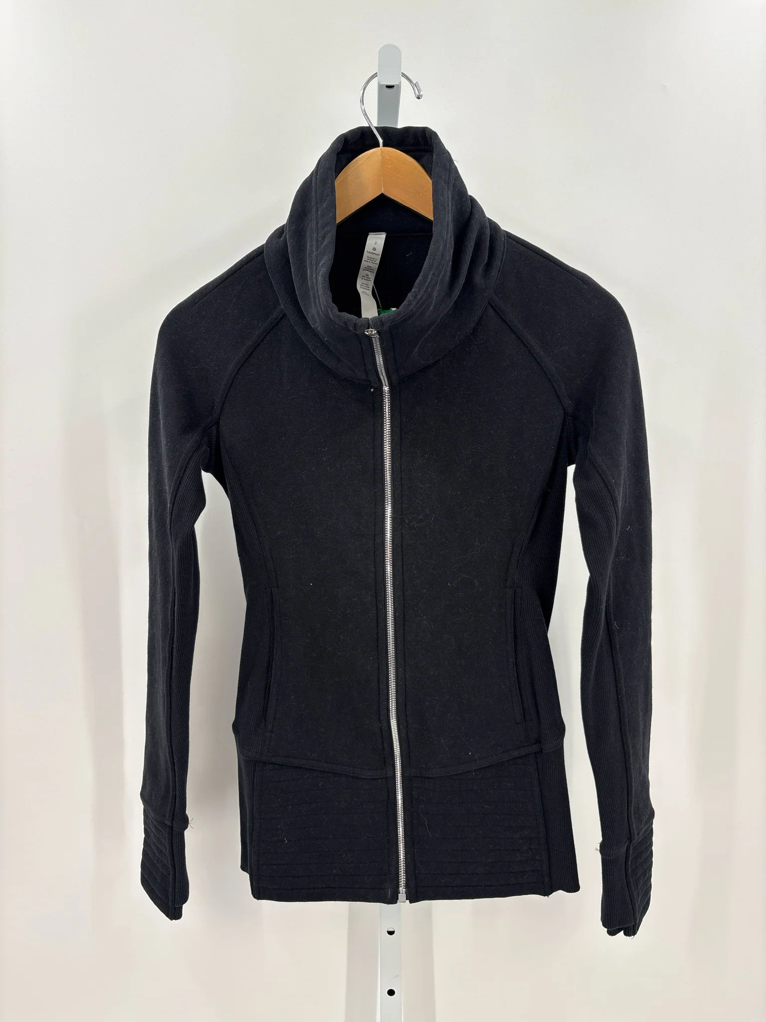 Lululemon 2 Activewear (Pre-owned)