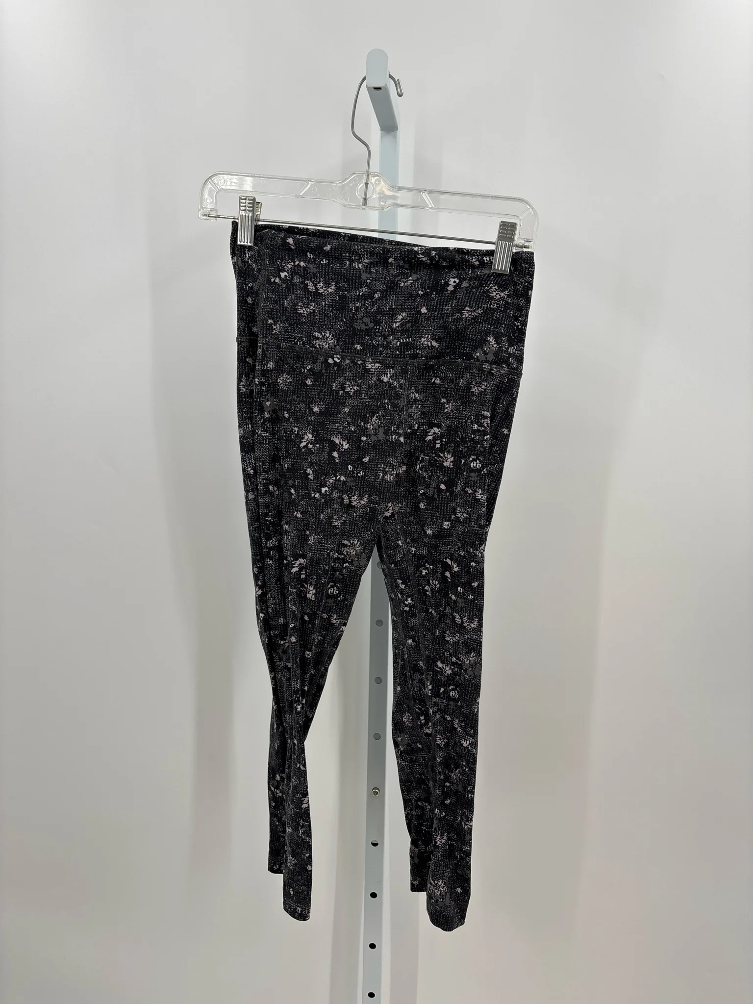Lululemon 6 Activewear (Pre-owned)