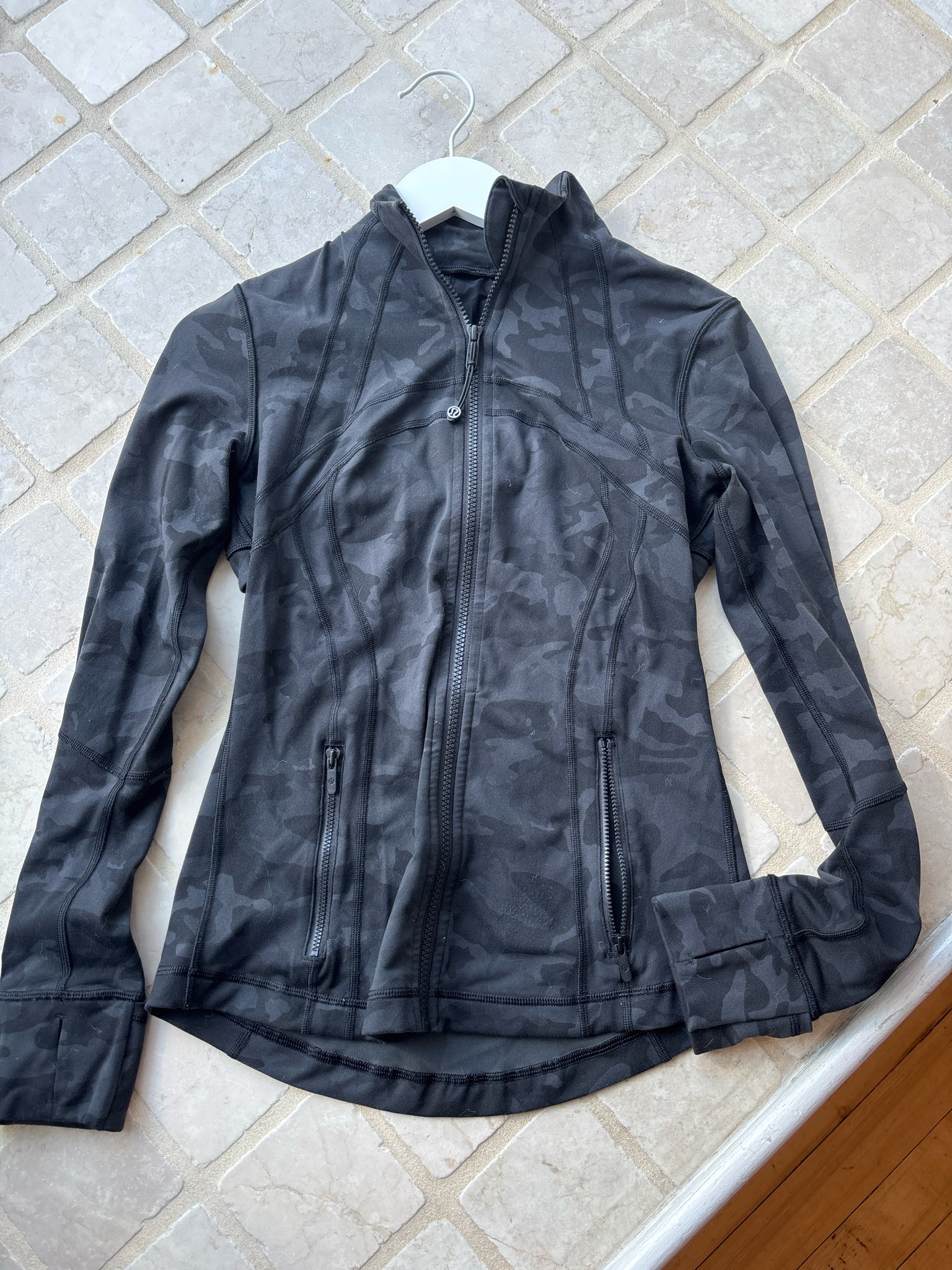 Lululemon 6 Activewear (Pre-owned)