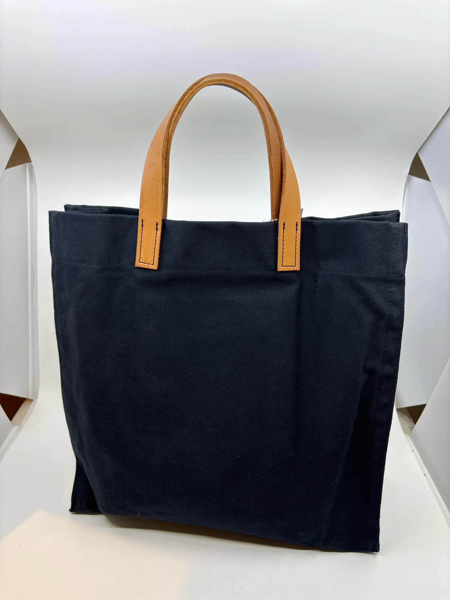 Maharam Handbags (Pre-owned)