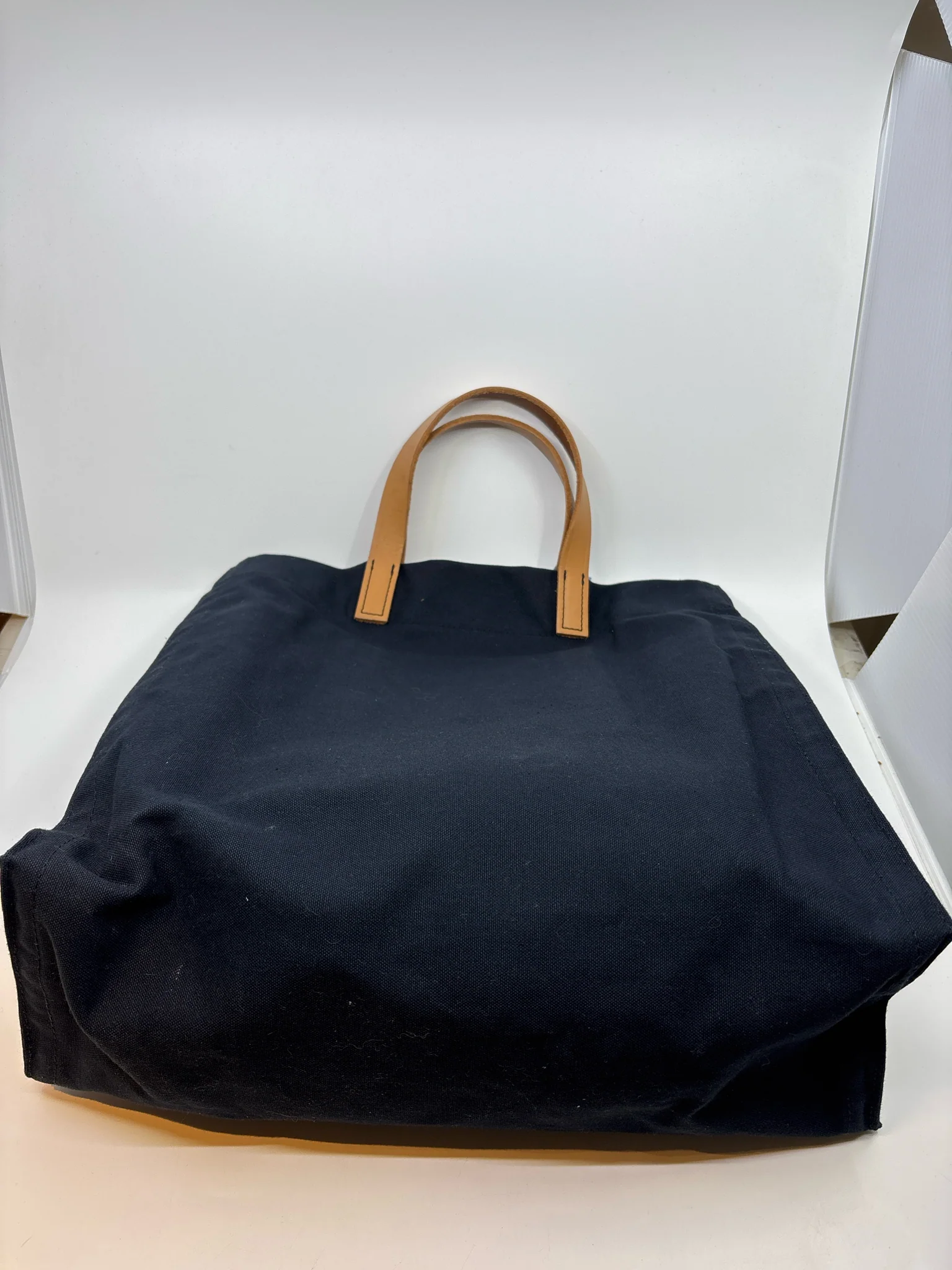 Maharam Handbags (Pre-owned) - Image 3