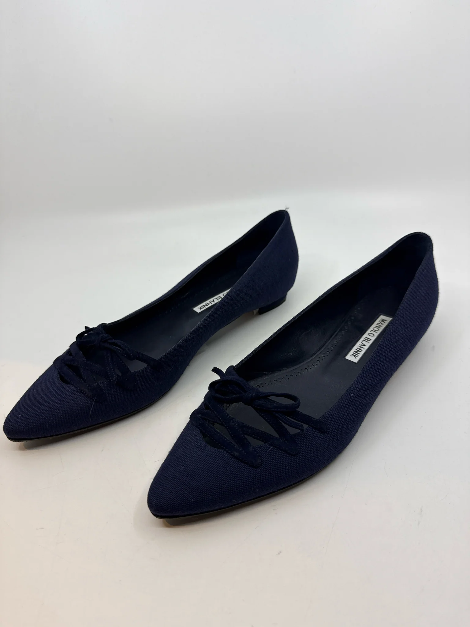 Manolo Blahnik Size 38.5 Shoes (Pre-owned)