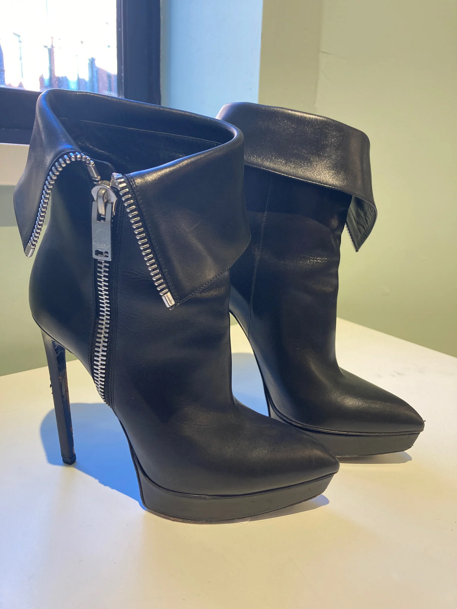 Saint Laurent Size 37 Boots (Pre-owned)