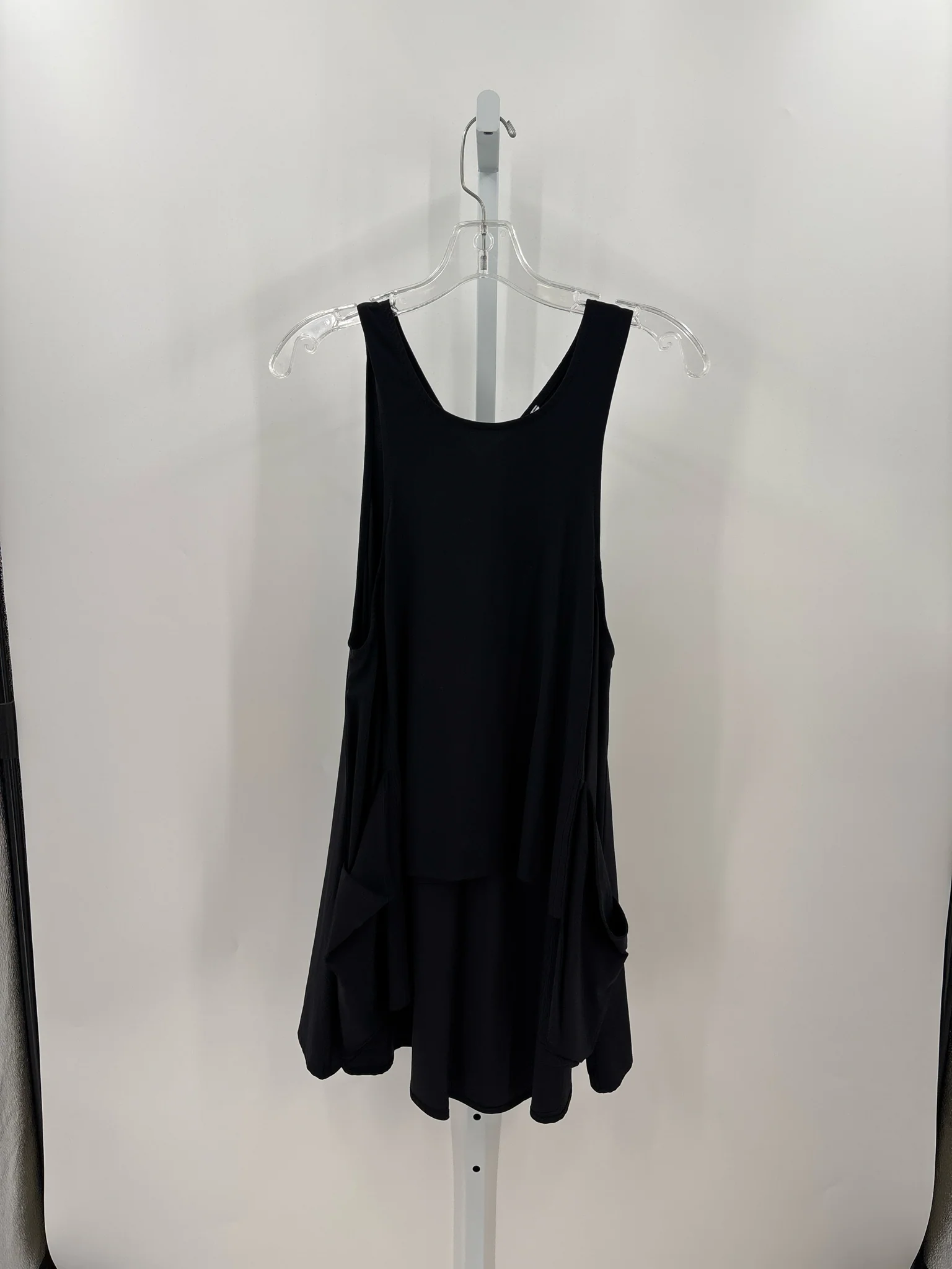 Tekbika Size M Shirts (Pre-owned)