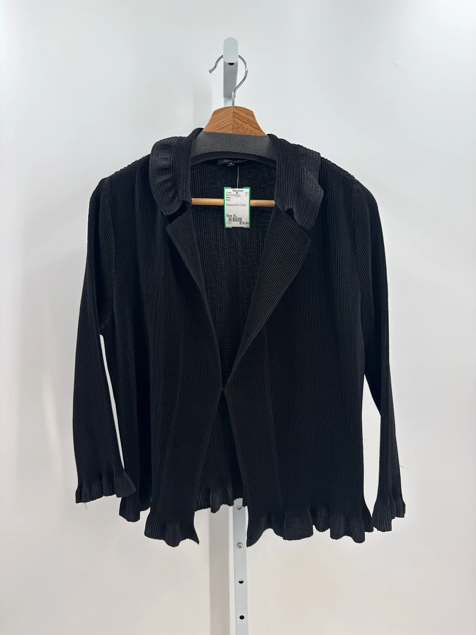 Veeca Size XL Shirts (Pre-owned)